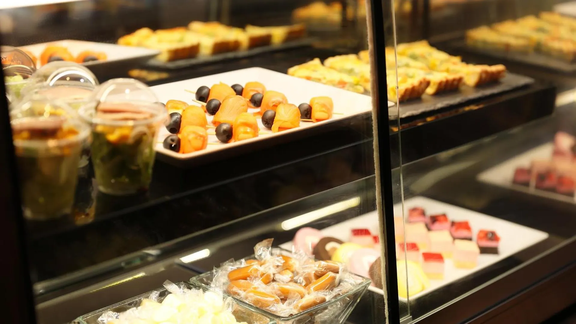 فندق كاركاسا بريمير طوكيو جينزا اليابان